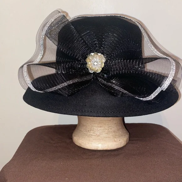 KaKy Co | Accessories | Kaky Co Brim Felt Hat Wblack Silver  display picture 3
